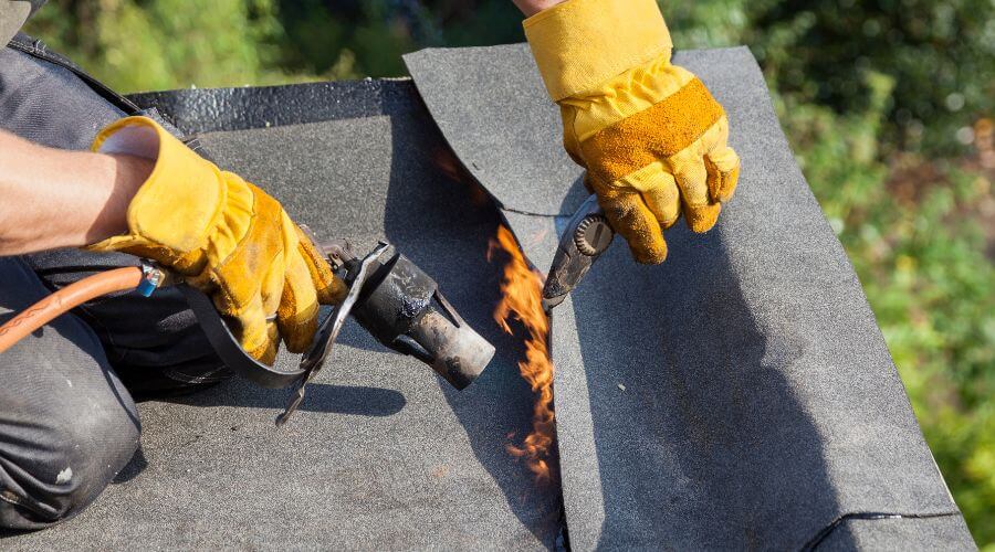 Professional gutter cleaning in Warsaw, MO